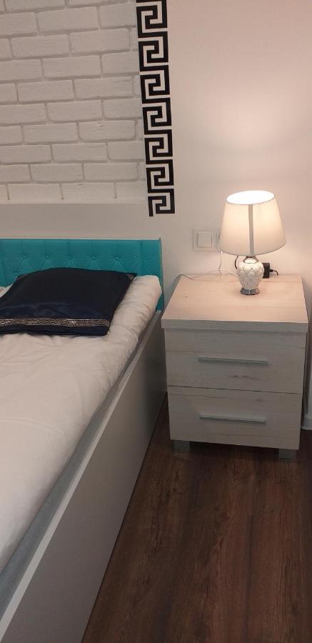 Apartamenty Centrum Mala Dwojeczka Blekitna Panoramiczna Balkonem Promenada Kielce Exteriör bild