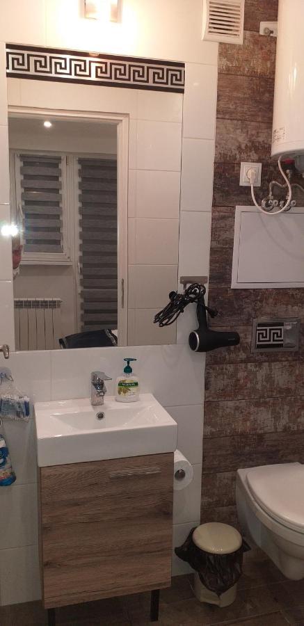 Apartamenty Centrum Mala Dwojeczka Blekitna Panoramiczna Balkonem Promenada Kielce Exteriör bild