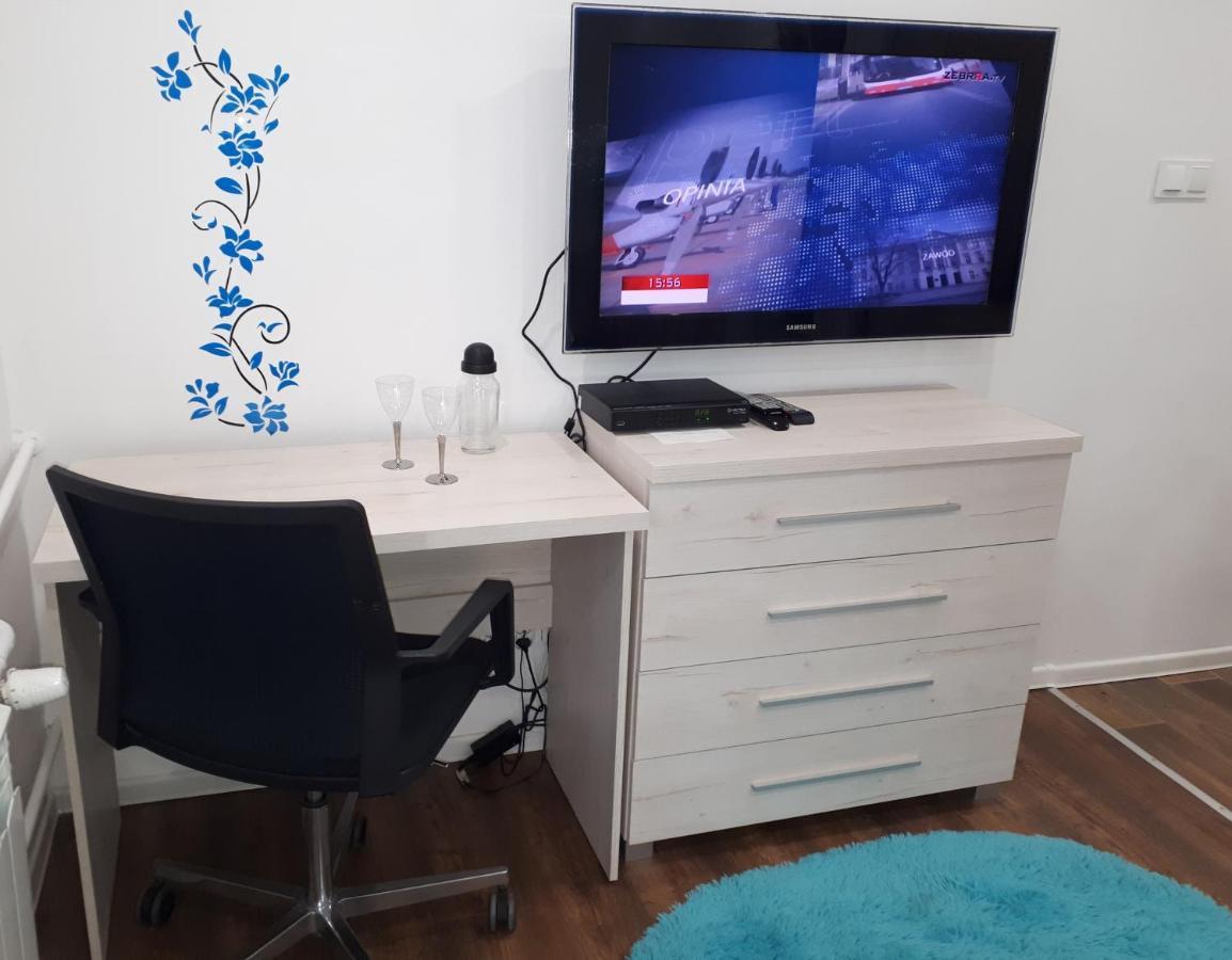 Apartamenty Centrum Mala Dwojeczka Blekitna Panoramiczna Balkonem Promenada Kielce Exteriör bild