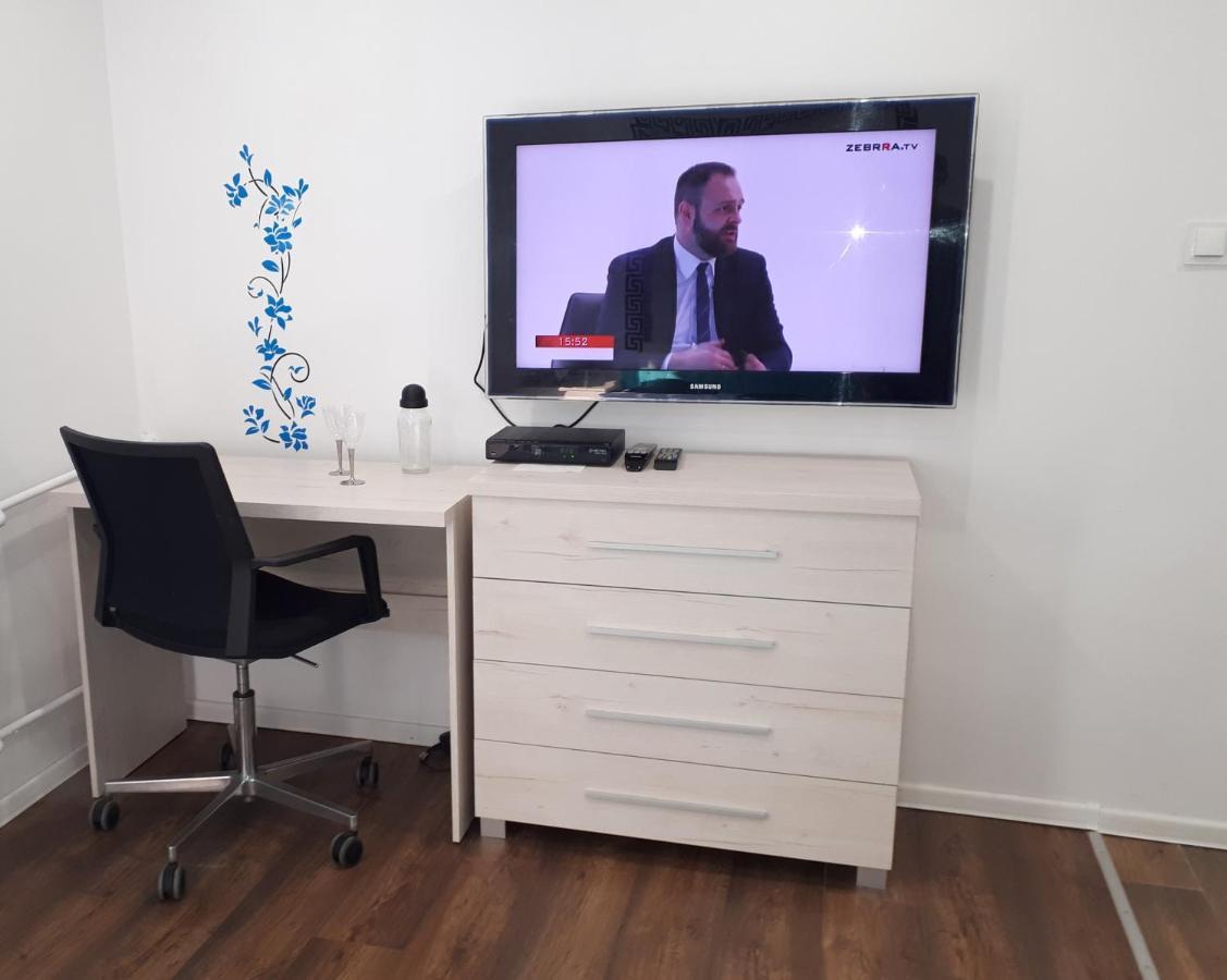 Apartamenty Centrum Mala Dwojeczka Blekitna Panoramiczna Balkonem Promenada Kielce Exteriör bild